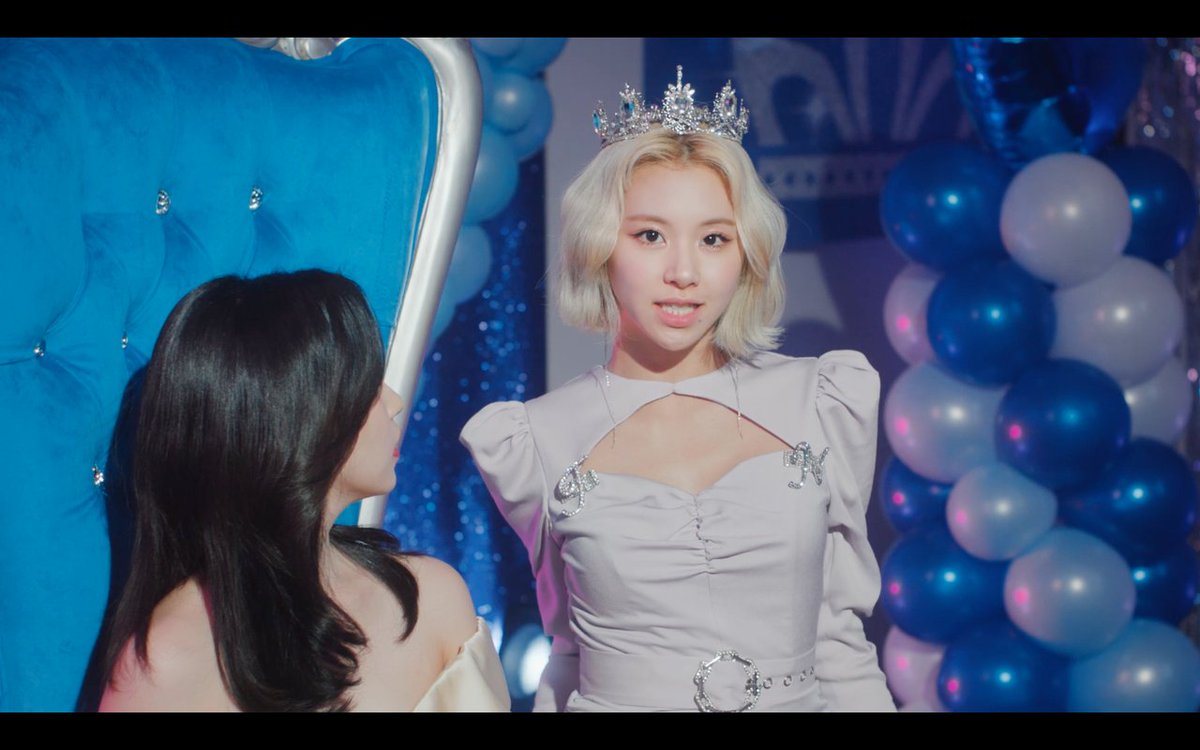 Kpoptart28's tweet photo. This was really Chaeyeong ft. TWICE

#TWICE #TheFeels #Chaeyeong #TwiceTheFeels 
(This is a joke by the way, this comeback is INCREDIBLE) https://t.co/e3O7I8SRVg