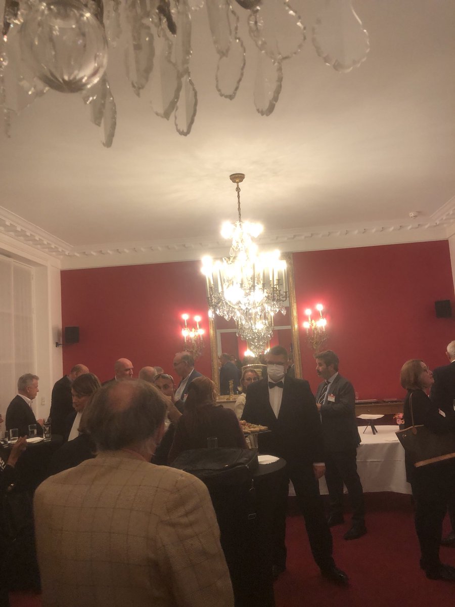 FBagneux's tweet photo. Assemblée nationale conférence sur les aidants, en compagnie de Madame Rossi. https://t.co/gWgh9cieHY