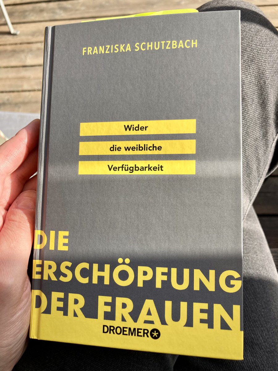 f_schutzbach's tweet photo. Endlich da! 😊

„Die Erschöpfung der Frauen. Wider die weibliche Verfügbarkeit“ Erschienen bei Droemer. Buchpremiere in Berlin, 4. Okt, Tickets: https://t.co/ZZiKapmZ8c

Buchvernissage in Bern 24. Okt , Tickets: https://t.co/va6Qz8Lwcn https://t.co/nAYZKTG4sm