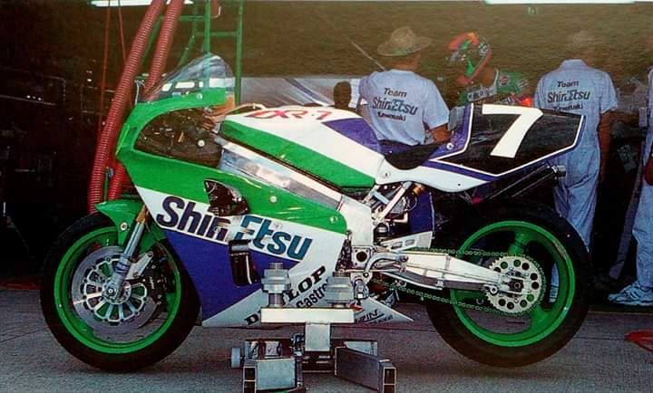 1991年のShin-Etsu Kawasaki ZXR-7の写真やデータをお持ちの方がいたら