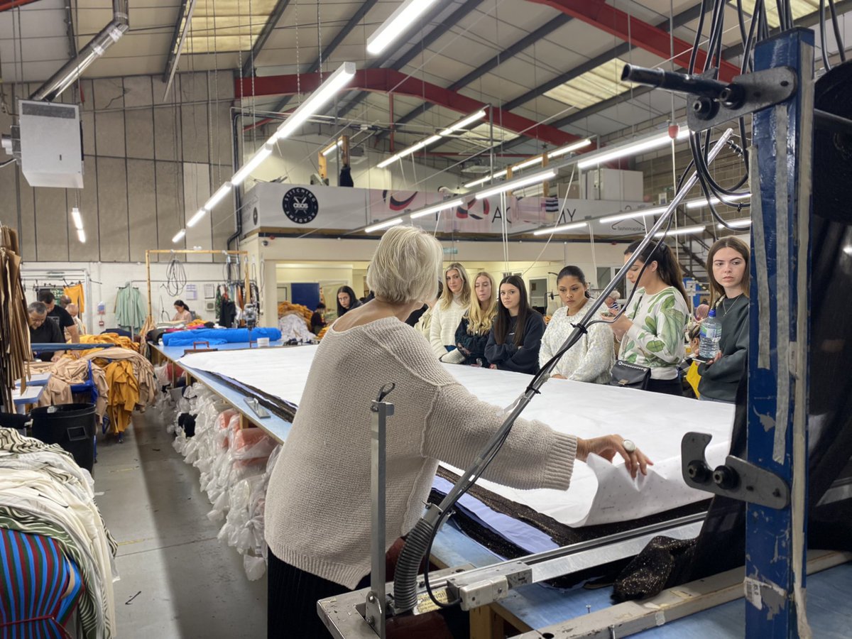 FashionCapital's tweet photo. Thank you for coming @FRALondon ‘The tour was very informative. Not only did Caroline explain the factory side, but related to buying!’ - AM #designer #student #ethicalfactory https://t.co/2ZG8cSZDrc