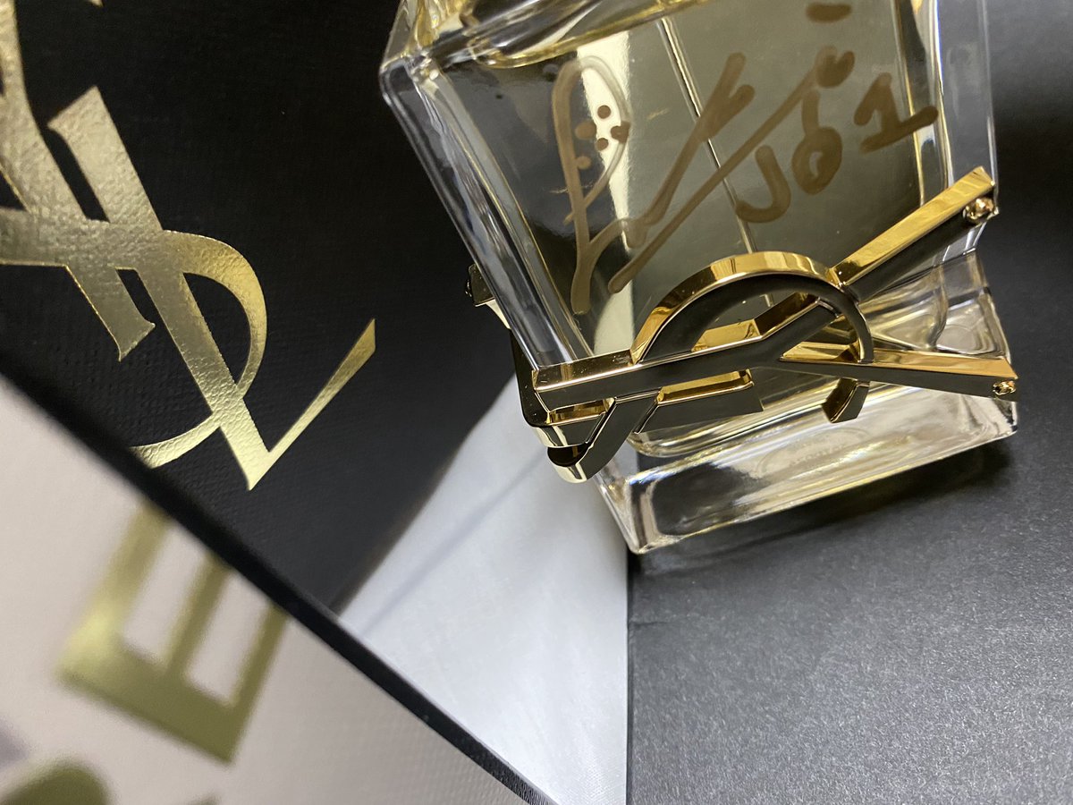 Junk5_sky's tweet photo. サイン入りリブレ当たった😭😭😭😭😭😭😭😭しかも純喜くん😭😭😭😭😭ありがとうございます #YSL #JO1  #河野純喜 https://t.co/bJKghNtym2