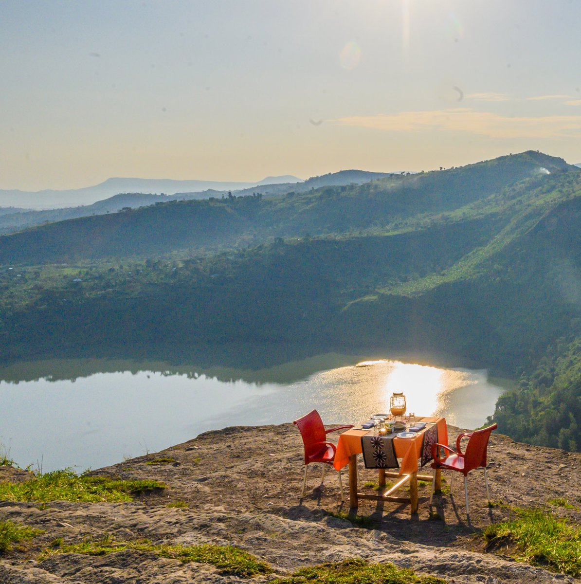 CanaryMugume's tweet photo. Why cut down trees and yet you can prepare great breakfast like this using pure clean shell gas? 😎 Don’t ruin nature.
Breakfast in the wild.
#ShellGasSafety https://t.co/rkY0o8Wt61