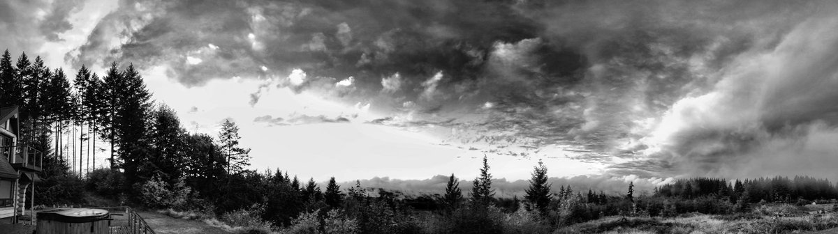 sed's tweet photo. Epic 'set. #sunset #sundown #cloudscape #landscape #weather #beauty #beavercreekoregon #epicset https://t.co/vp8Yh4TfXO