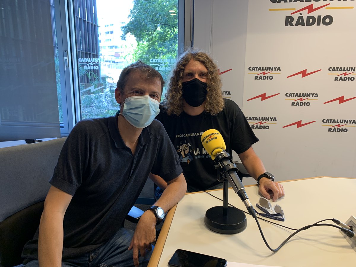 alexmegapc's tweet photo. Ens podeu escolar a @CatalunyaRadio al programa @MeteoMauri amb el gran Francesc Mauri, una conversa de #meteo sense filtres!! Ens ho vam passar molt bé. Ens podeu escoltar a partir min 39:30 https://t.co/orjG1ReieD https://t.co/H6YrSfbWcZ