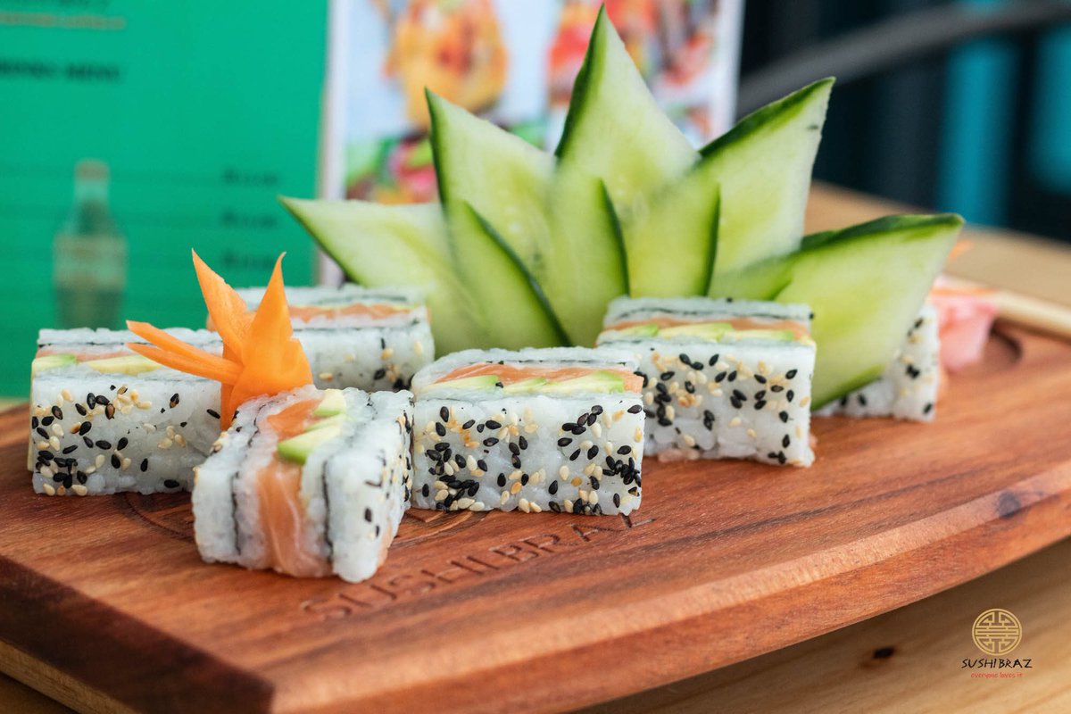 sushi_braz's tweet photo. Weekends are for good company and great sushi🍣🥢
Place an order or join us and try the Salmon Fashion sushi😉
Order via Mr D for selected areas or You Call I Deliver.
#SushiBraz #SushiRestuarant #salmonfashionroll #GoodSushi #SushiContent #FoodPhotography #Foodies https://t.co/d9MFV3Ufyo