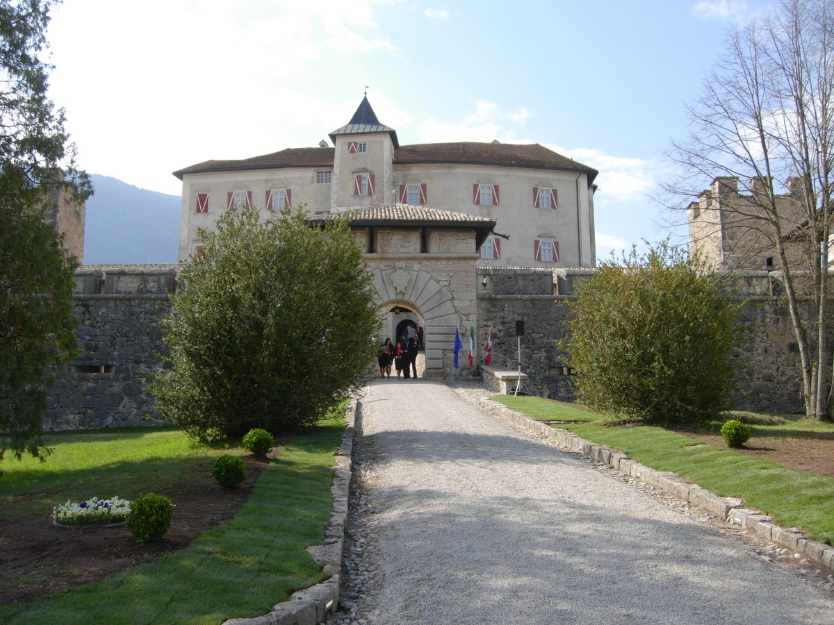 ProvinciaTrento's tweet photo. 🏰🖼️#domenicalmuseo: il 3⃣ ottobre ingresso #gratuito al Castello del #Buonconsiglio e nelle sedi periferiche di Castel #Thun, Castel #Caldes, Castel #Beseno e Castel #Stenico, necessario #greenpass, prenotazione on line o telefonica obbligatoria 
INFO👉https://t.co/7FHFjFo07H https://t.co/jJr1wnRqLk