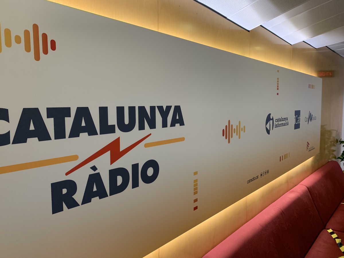 alexmegapc's tweet photo. Ens podeu escolar a @CatalunyaRadio al programa @MeteoMauri amb el gran Francesc Mauri, una conversa de #meteo sense filtres!! Ens ho vam passar molt bé. Ens podeu escoltar a partir min 39:30 https://t.co/orjG1ReieD https://t.co/H6YrSfbWcZ