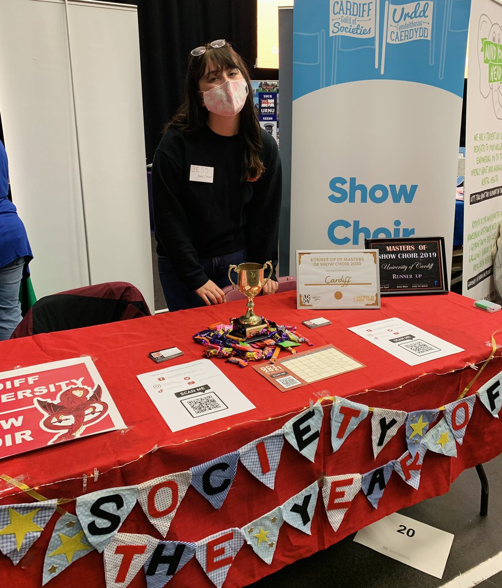 FRESHERS’ FAIR

We’re at the Students’ Union talking to people about Show Choir! 

Come say hi! ☺️❤️✨