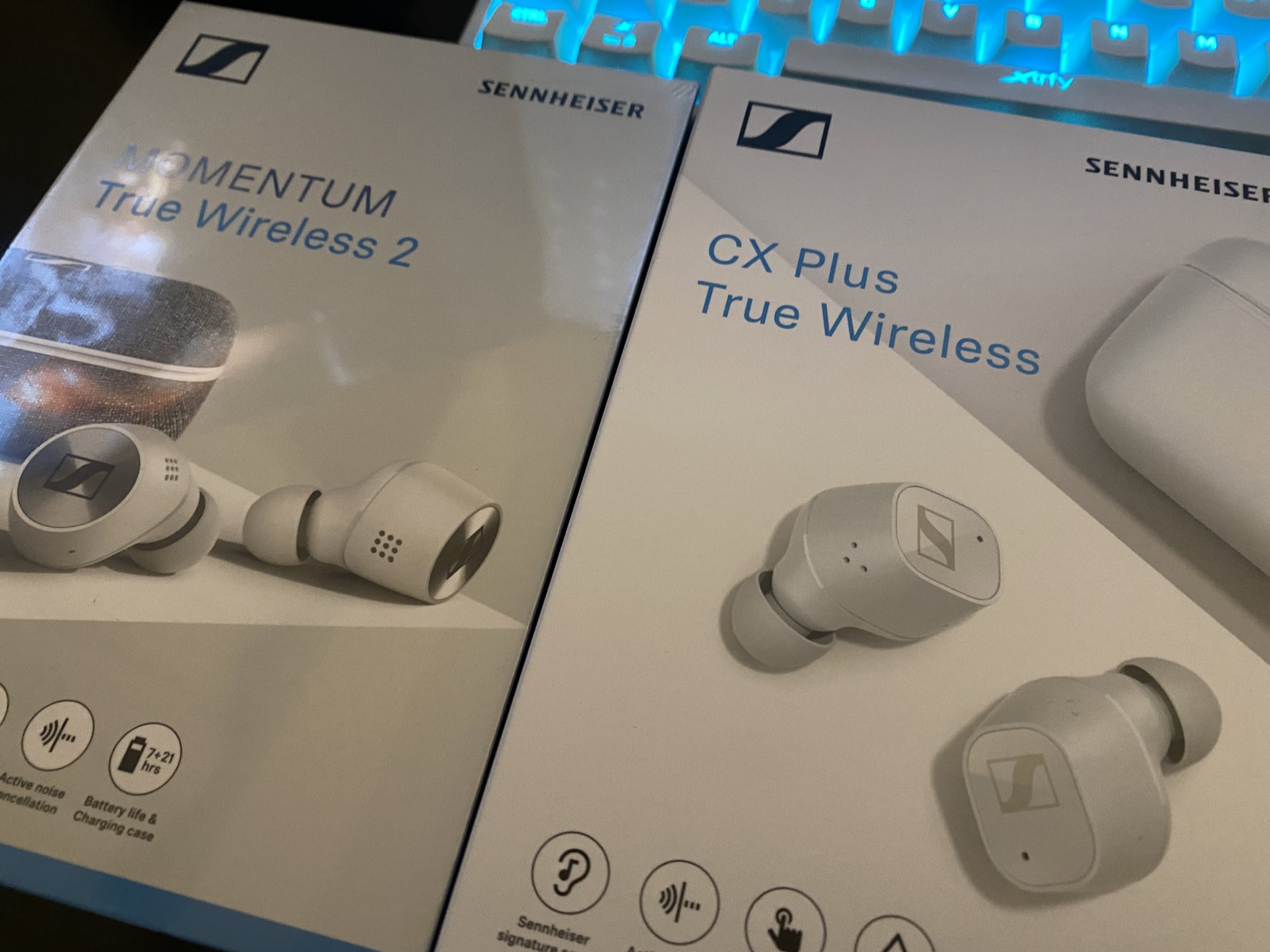 ワイヤレスイヤホン Bluetooth無線技術を使った完全ワイヤレスステレオイヤホン 3