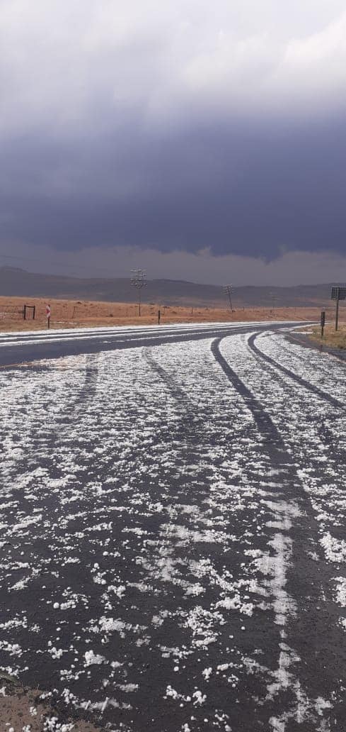 _ArriveAlive's tweet photo. Road users cautioned to drive safe in dangerous weather conditions https://t.co/p1SbGnc6mx
#ArriveAlive #DangerousWeather #Caution Eastern Cape Department of Transport https://t.co/h28ZwCL18s
