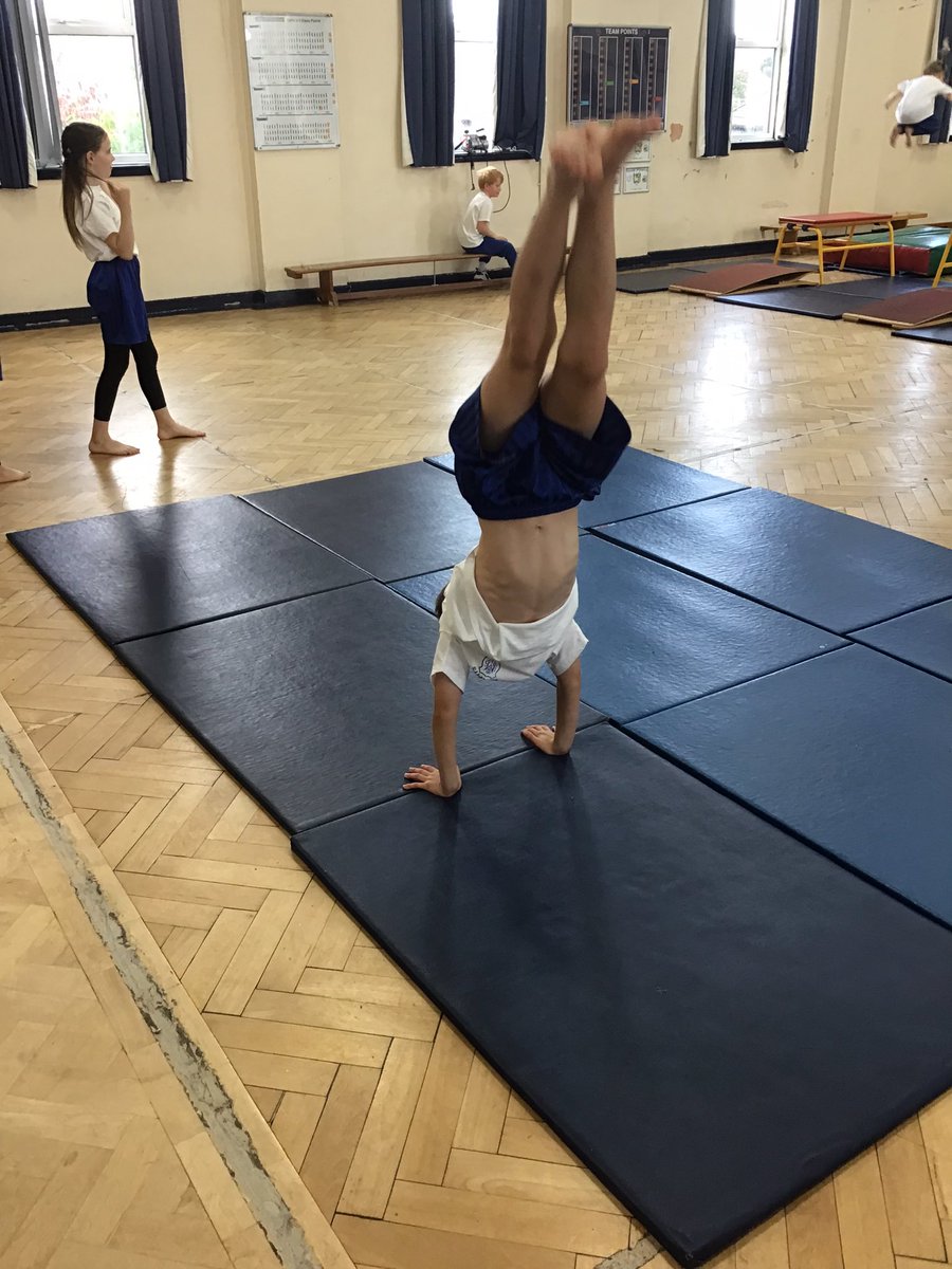 Year 4 in gymnastics, what a great start to the day. Working every week to improve their skills. <a href="/MosspitsYear4/">Mosspits Year 4</a> @mosspitslane