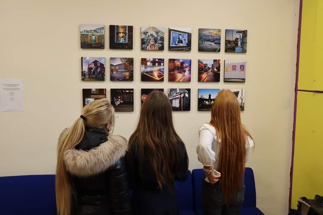 limerickyouth's tweet photo. More great images from the launch of the 'Garryowen Through a Lens' Exhibition at @garryowencdp The photos &amp; artwork were created by young people with our '
#Irishtown #gydp hub &amp; #Garryowen Youth Work Project 📸
#limyouth #lys @ywirl @LimClareETB_CYP https://t.co/QFzov6vTgy