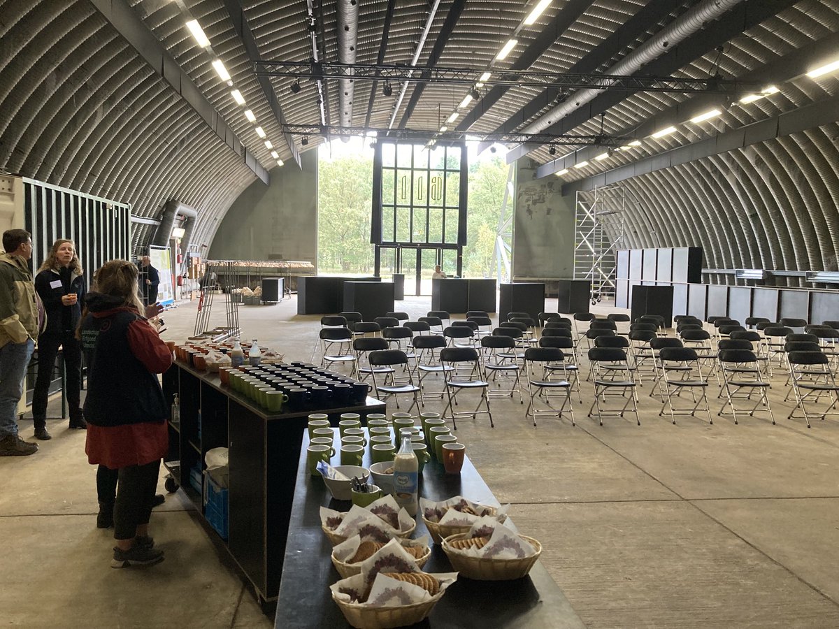 LandschErfgoed's tweet photo. Deze dag is speciaal. Speciaal voor onze #vrijwilligers in het landschap en voor het erfgoed van de provincie Utrecht. De shelter in Soesterberg is klaar voor onze vrijwilligersdag 2021! #wegaanzeverwerwennen https://t.co/nP4YA7eniU