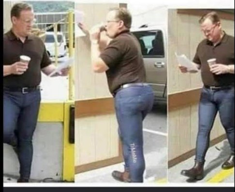 I'll pretend I didn't see😳you during the people if you are a friend and you are rocking these tight ass skinny jeans👖BYE👋✌️