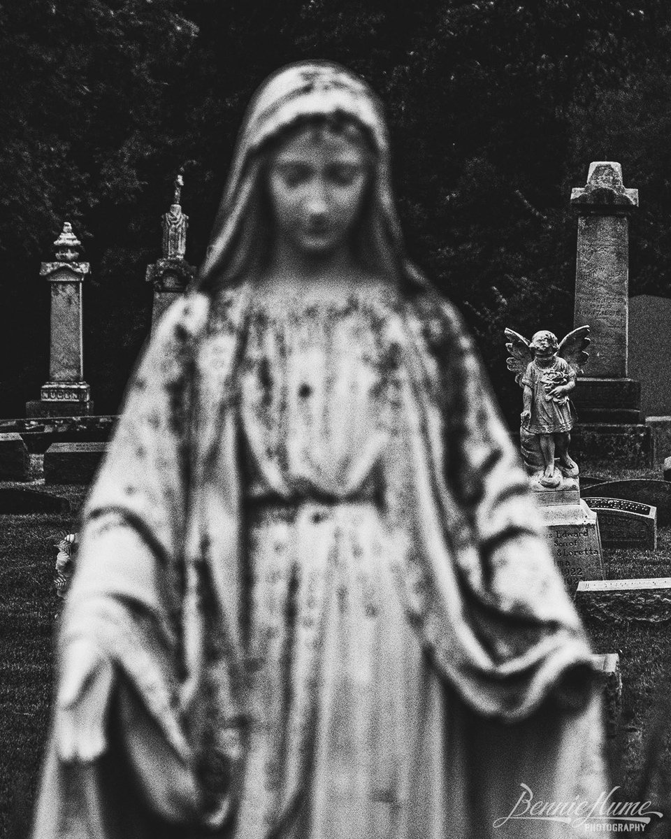 AndCatacombs's tweet photo. @_vinpuc https://t.co/SuM9KC1zTr…  Cemeteries, graveyards and churches. https://t.co/aqNCeKaRWk