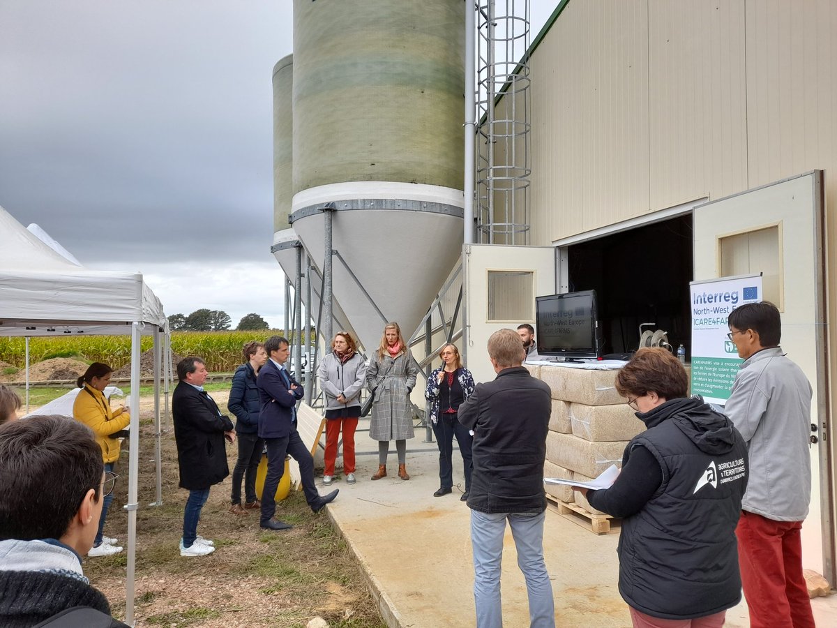 Poursuite de l'inauguration <a href="/ICaRE4Farms/">ICaRE4Farms</a> à la ferme du Boulay <a href="/LMTinnovation/">LMT</a> <a href="/samiasoultani/">Samia Soultani (Compte personnel)</a> @FBercault <a href="/paysdelaloire/">Pays de la Loire</a> le solaire thermique contribue à la réduction des émissions de CO2