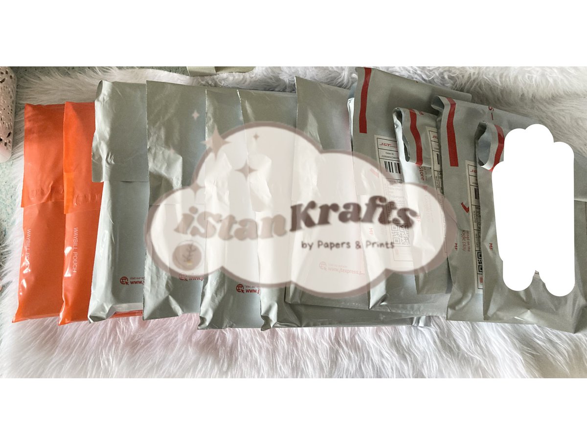 yeogifinds's tweet photo. —update! | #iStanUpdates
today’s orders for shipping 🤍 the courier wasn’t able to pick up some parcels since yesterday and then today due to weather condition. I hope they’ll be still able to pick them up later or tom ☹️ All existing orders will be shipped tom and on sunday 🤎 https://t.co/37PFEzHFJh