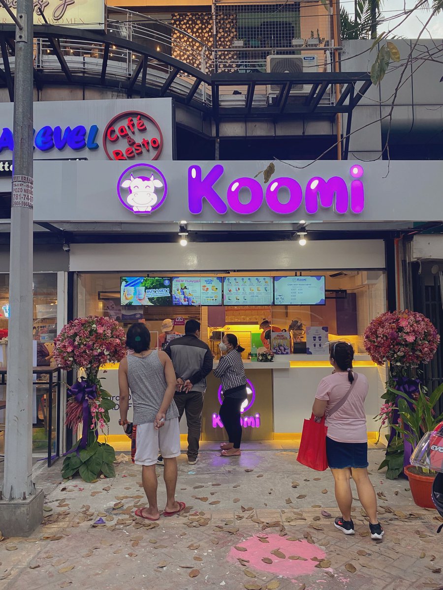 Hello Twitter! First time business-owner here! Visit Koomi Maginhawa today and enjoy our B1T1 promo!! RT and fave if you love Koomi, and would like to support our small business!! Thanks world!!! 🥺✌🏼