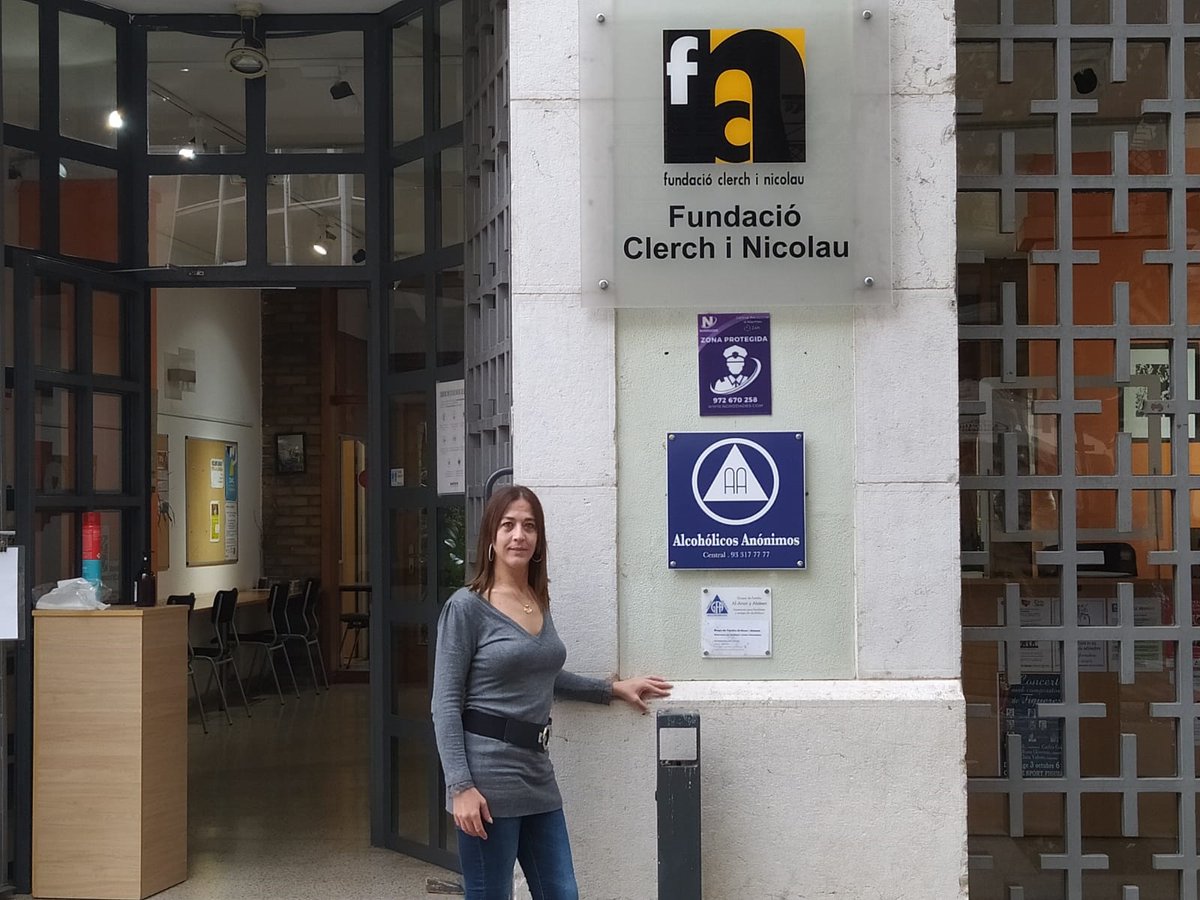 IDFOGirona's tweet photo. La #MariaLuz finalitza avui les 40h de #pràctiques a la @LaClerch d'#Operacions #administratius i generals, subvencionat per @ocupaciocat. Agraim la col·laboració, felicitem a l'alumna i li desitgem molts encerts en el nou camí professional que ha iniciat realitzant la formació. https://t.co/S49GQKelns
