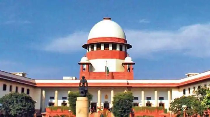 Currentnews0's tweet photo. SC Lashes Out At Farmers' Body For Seeking Place To Hold 'Satyagraha'#likes #like #follow #likeforlikes  #instagood #instagram #followforfollowback #followme #instalike  #instadaily  #Airdrop  #myself #likeforfollow  #followers #likeforlike #followback  #followforfollow https://t.co/EW2KQe2MaJ