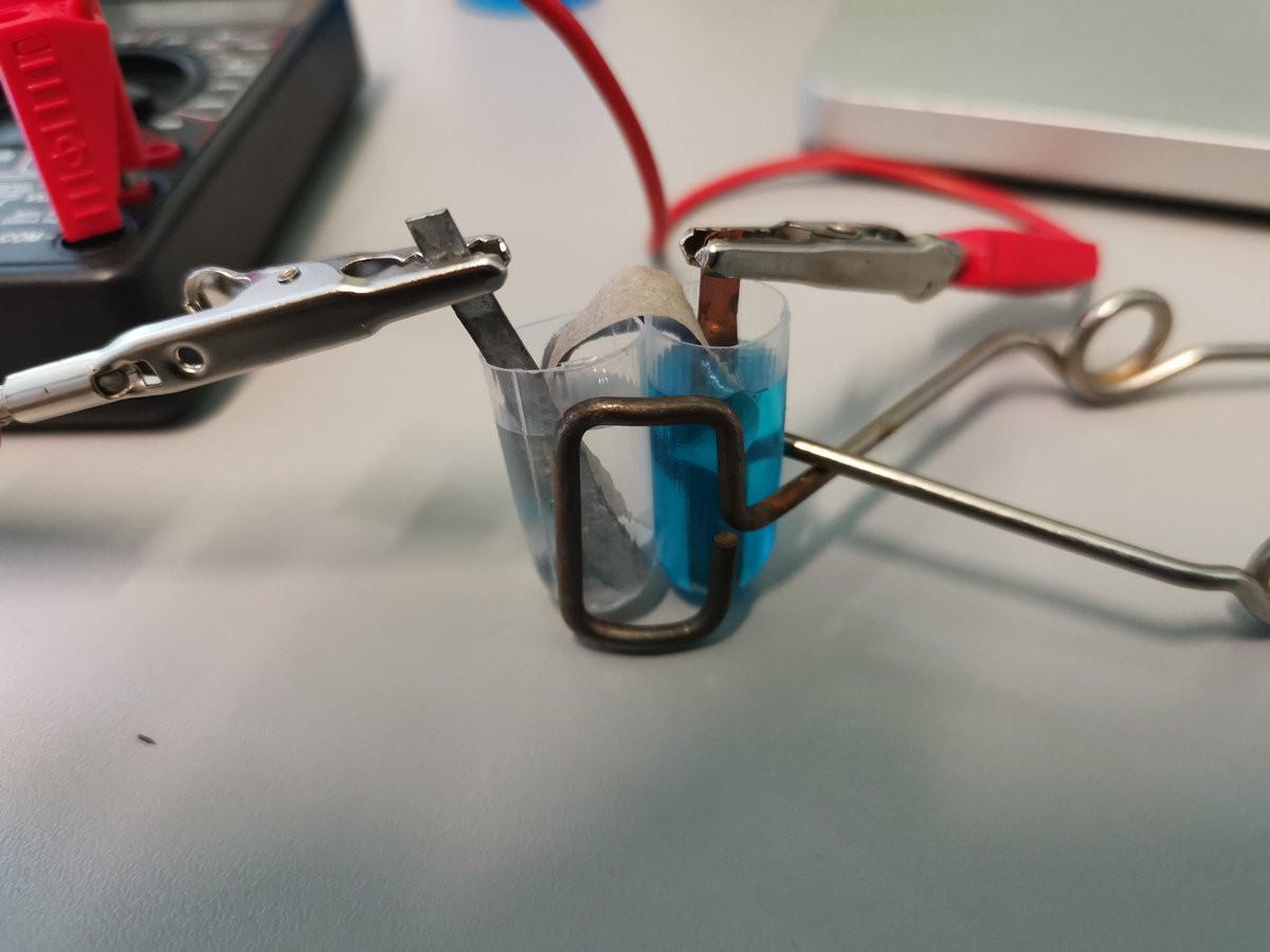 drbrazier's tweet image. How micro can you get for a voltaic cell. @UncleBo80053383 @CLEAPSS