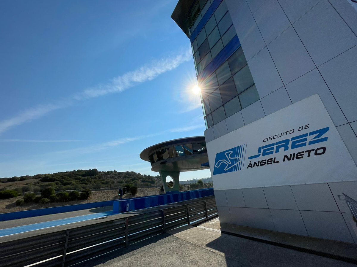 VLineOrg's tweet photo. ¡Buenos días, @circuitodejerez! ☀️
Este finde parece que tenemos carreras, ¿no? 🤩
4️⃣º Round #GTCER21 #TCRCERSpain21 https://t.co/8HyyJQLglq