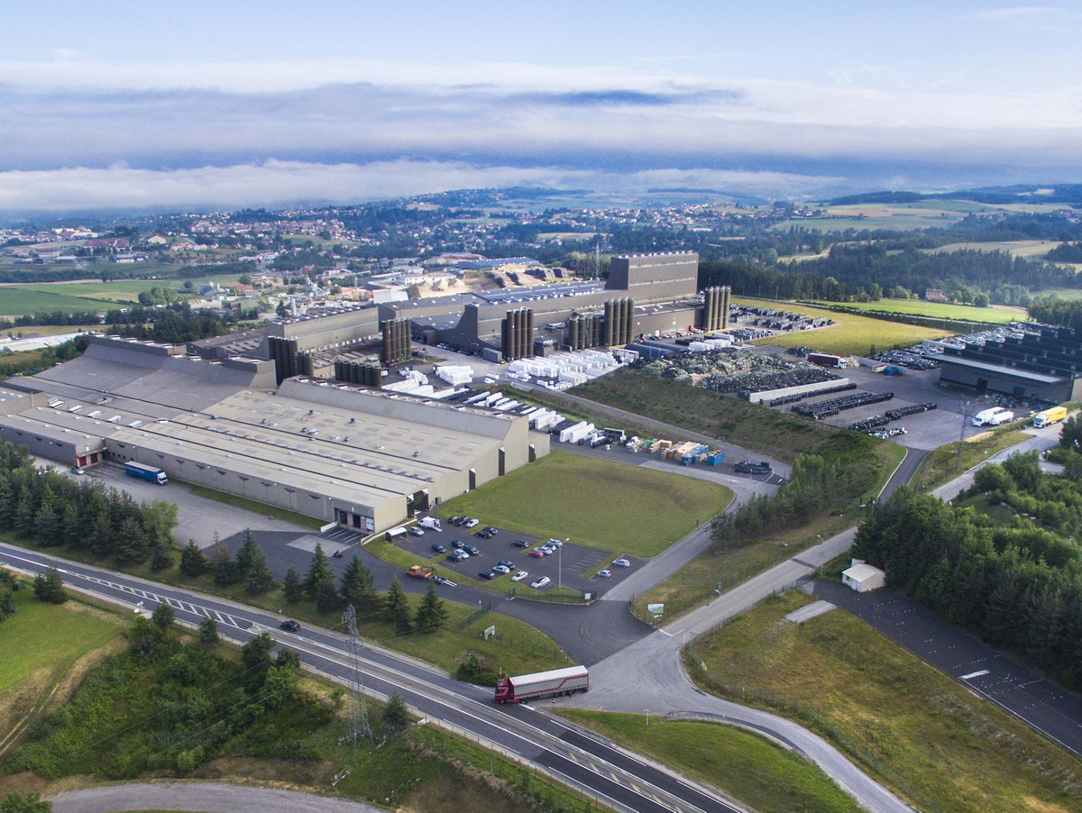 LisaWright50's tweet photo. Learn how plastics manufacturer Barbier Group ensures reliable manufacturing around the clock with @IBM #Power, #FlashSystem, #IBMi and @SAP #HANA https://t.co/x3AKbVkraz https://t.co/9FrJDz3ADo
