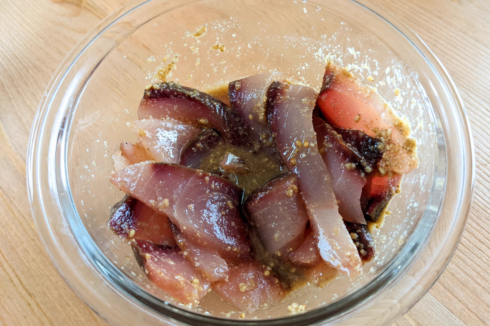 お箸が止まらなくなる一品に仕上がる？！ブリのお刺身を使った「漬け丼」レシピ！