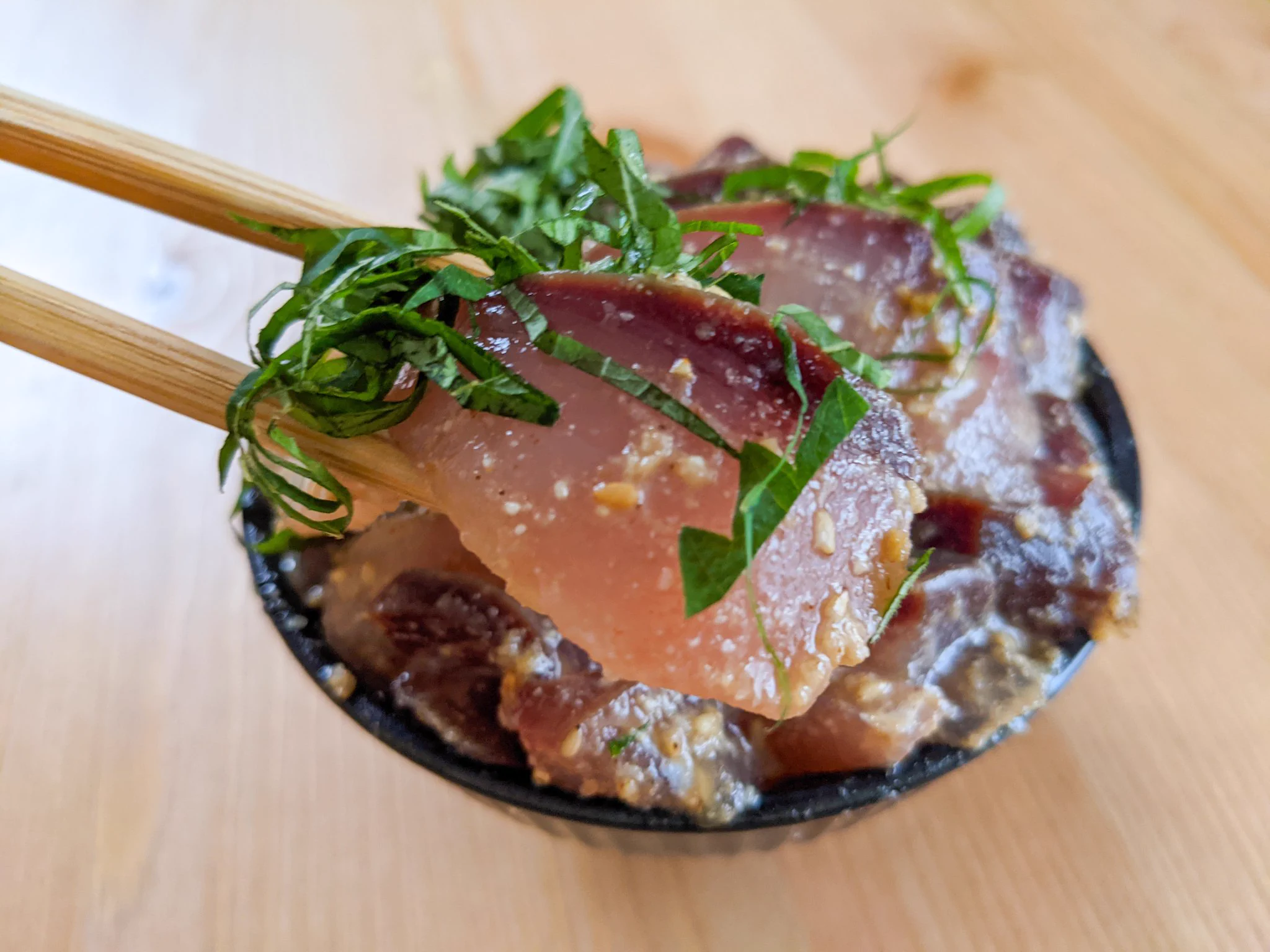 お箸が止まらなくなる一品に仕上がる？！ブリのお刺身を使った「漬け丼」レシピ！