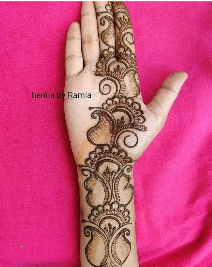 Theweddingbels's tweet photo. Unique Henna Mehendi Designs for Beautiful Girls 2021 
@henna_by_ramla/ ig  

Follow 
@TheWeddingBels

For More Inspirational Henna Designs Ideas
#mehendi #engagement #engagementring #engagementphotos #engagementsession #engagementshoot #makeupengagement #mehendidesign #mehendiar https://t.co/Osw8hzFMzR