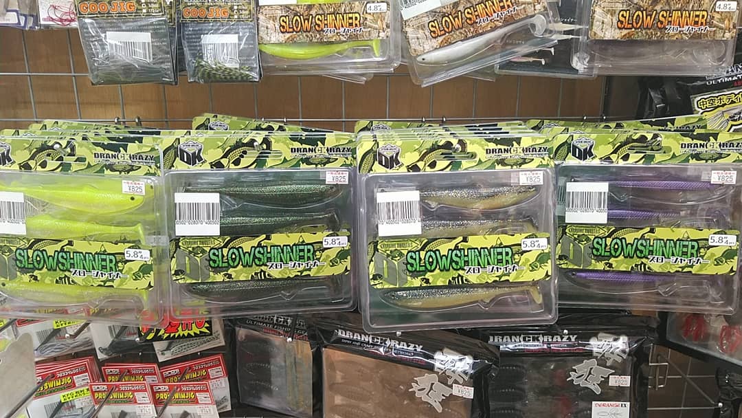 TMZDK's tweet photo. スローシャイナー5.8
発売されました。

秋の魚が散ったタイミングに
ジャストって感じやな。
史上最低速シャッドテールの威力を体感して下さい。

#ドランクレイジー
#スローシャイナー https://t.co/TKvkAUnIiX