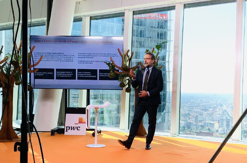 L'ultimo studio dell'IPCC ha confermato la correlazione tra attività dell'uomo e il surriscaldamento. Negli ultimi 30 anni l'andamento delle emissioni di gas serra è stato influenzato dalla crescita economica. @Superdife #All4ClimateItaly2021 #itstime #YourTomorrow