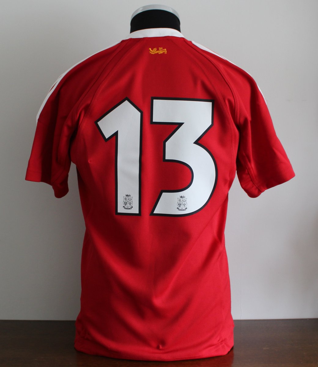 BritishLionsKit's tweet photo. 2005 British &amp; Irish Lions match worn Jersey vs New Zealand 3rd Test, worn by @WillGreenwood, Now looking for a match worn 2021 tour Jersey to go with the collection if anyone can help. https://t.co/IgCyRN47jh