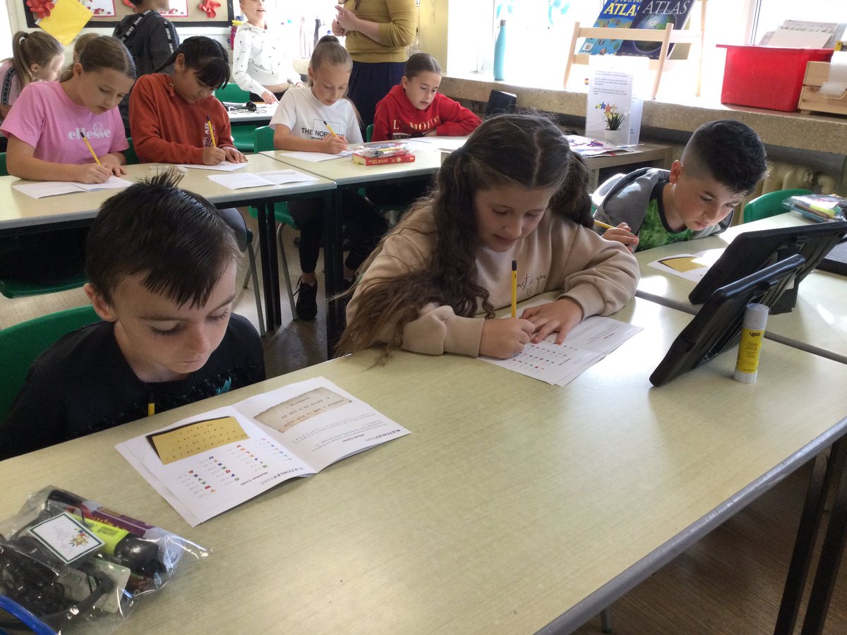 CaldiY5's tweet image. Cracking the code #discoveringwhatspossible @AETAcademies @CaldiPrimary @bletchleypark @Tees_Issues @vianclark @L_Costello65 @itvtynetees @HeadStart_ST