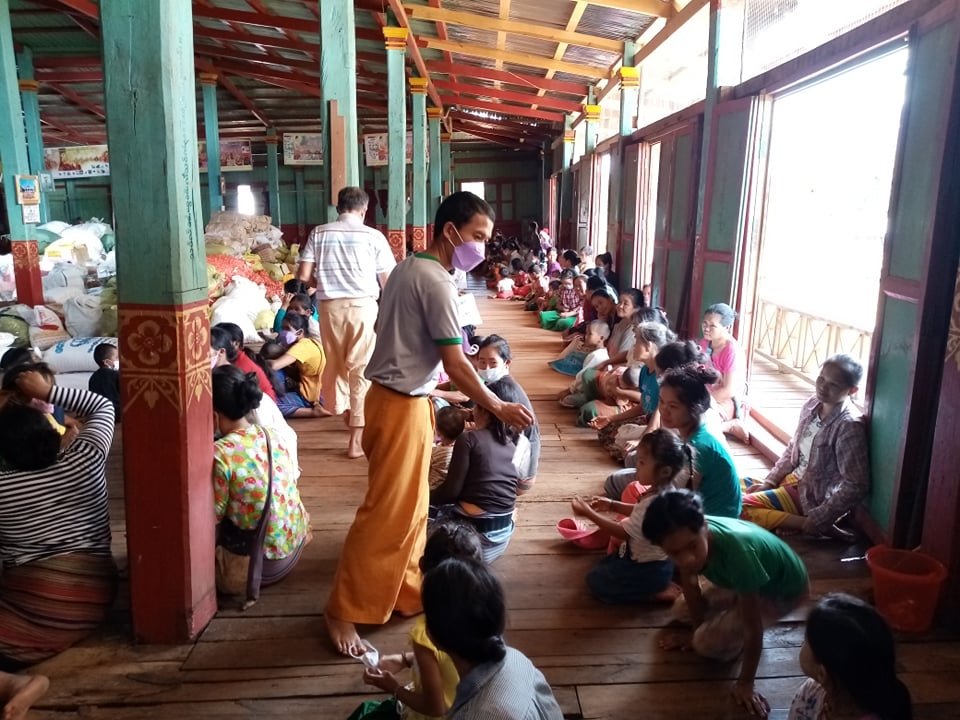 Burma Revolution π²π²π³οΈβπ (@rvlburma2) on Twitter photo IDPs camp in Ham_Naing Village Tract, #Mongkaing Township, southern Shan State is in dire need of shelter & nutrition for newborns, as well as the need for tent as refugees have to live in makeshift shelters.<a href="/Refugees/">UNHCR, the UN Refugee Agency</a>
Fighting b/t two Shan arms groups
#WhatsHappeningInMyanmar IDPs camp in Ham_Naing Village Tract, #Mongkaing Township, southern Shan State is in dire need of shelter & nutrition for newborns, as well as the need for tent as refugees have to live in makeshift shelters.<a href="/Refugees/">UNHCR, the UN Refugee Agency</a>
Fighting b/t two Shan arms groups
#WhatsHappeningInMyanmar