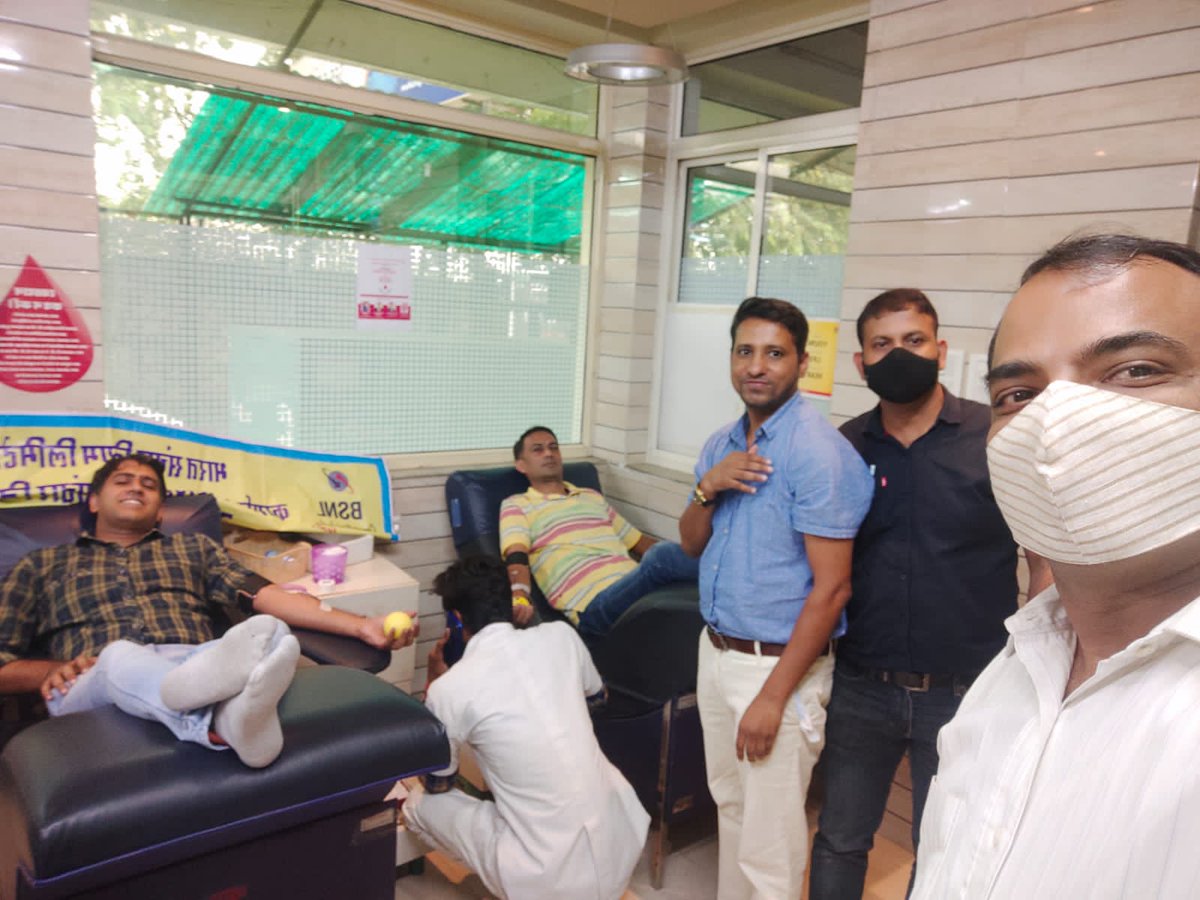 BSNL_RJ's tweet photo. #BloodDonation by #Bsnl #Kota officers On the occasion of #BSNLFoundationDay.
#Bsnl 
#बेहतर_सेवा_की_नई_लगन
#BSNLDay #BSNLLegacy #bsnl_pride_of_nation https://t.co/NevmFD6vlv