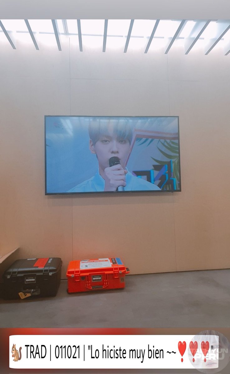 TXTPeruFiles's tweet photo. 🐿️⭐ | 011021 | #TAEHYUN actualizó su momento en ₩V 🤗
Taehyunie también estuvo viendo la última transmisión de MC Soobin 🥺
@TXT_members THANK YOU MC SOOBIN #WellDoneMCDoobin YOU'RE THE BEST AKONG MC #콩하고_나타난_엠씨수빈_수고했어 https://t.co/H1NwC15Jk4