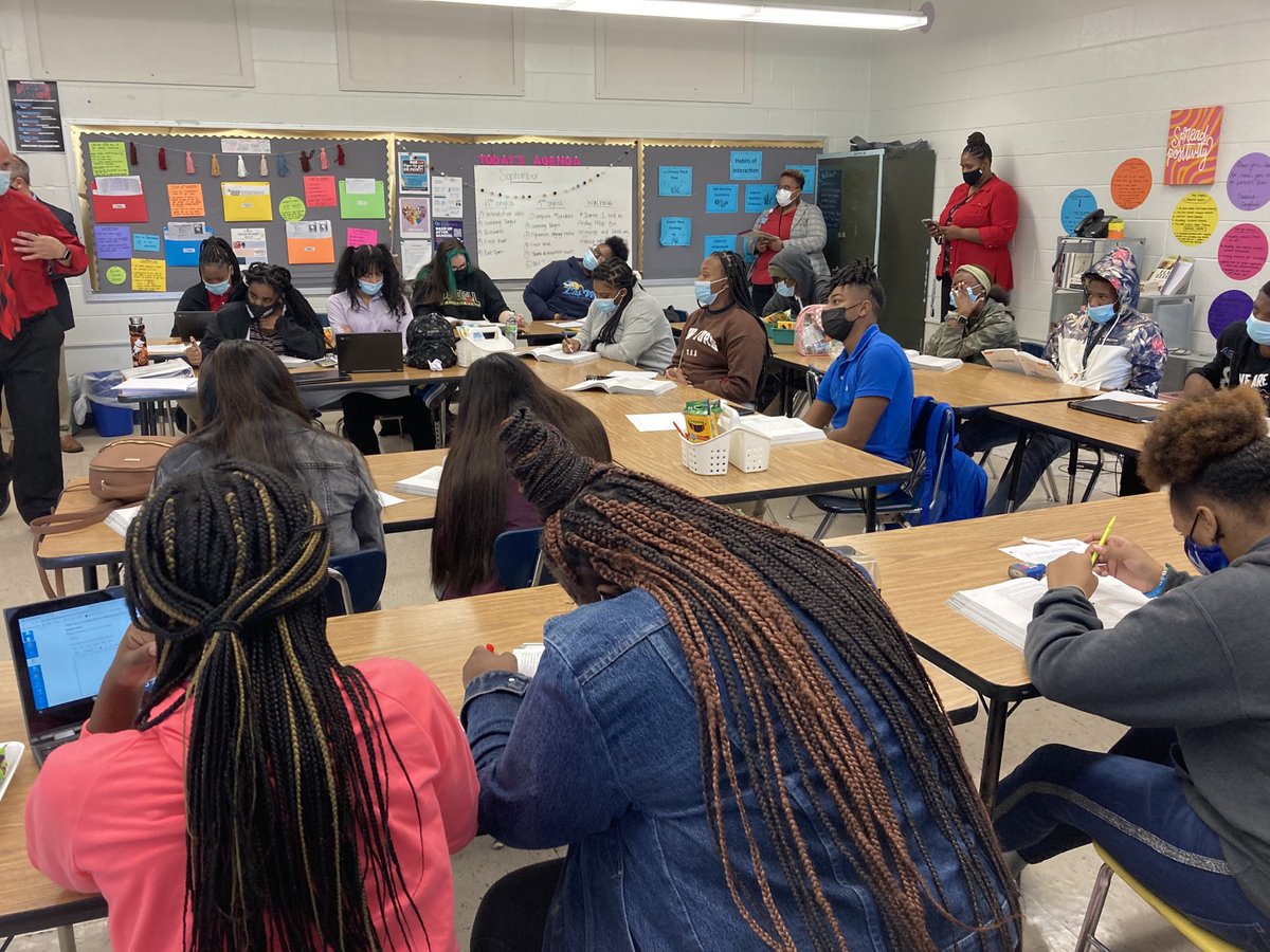@HCSMidTown (@hcsmidtown) on Twitter photo In the MidTown Learning Community we are committed to ensuring that all students show measurable growth in their ability to read, write and think- fully displayed in this BHS English class with all students deeply engaged in learning. <a href="/BHS_Excellence/">Brainerd High School</a> <a href="/hamcoschools/">Hamilton County Schools</a> In the MidTown Learning Community we are committed to ensuring that all students show measurable growth in their ability to read, write and think- fully displayed in this BHS English class with all students deeply engaged in learning. <a href="/BHS_Excellence/">Brainerd High School</a> <a href="/hamcoschools/">Hamilton County Schools</a>