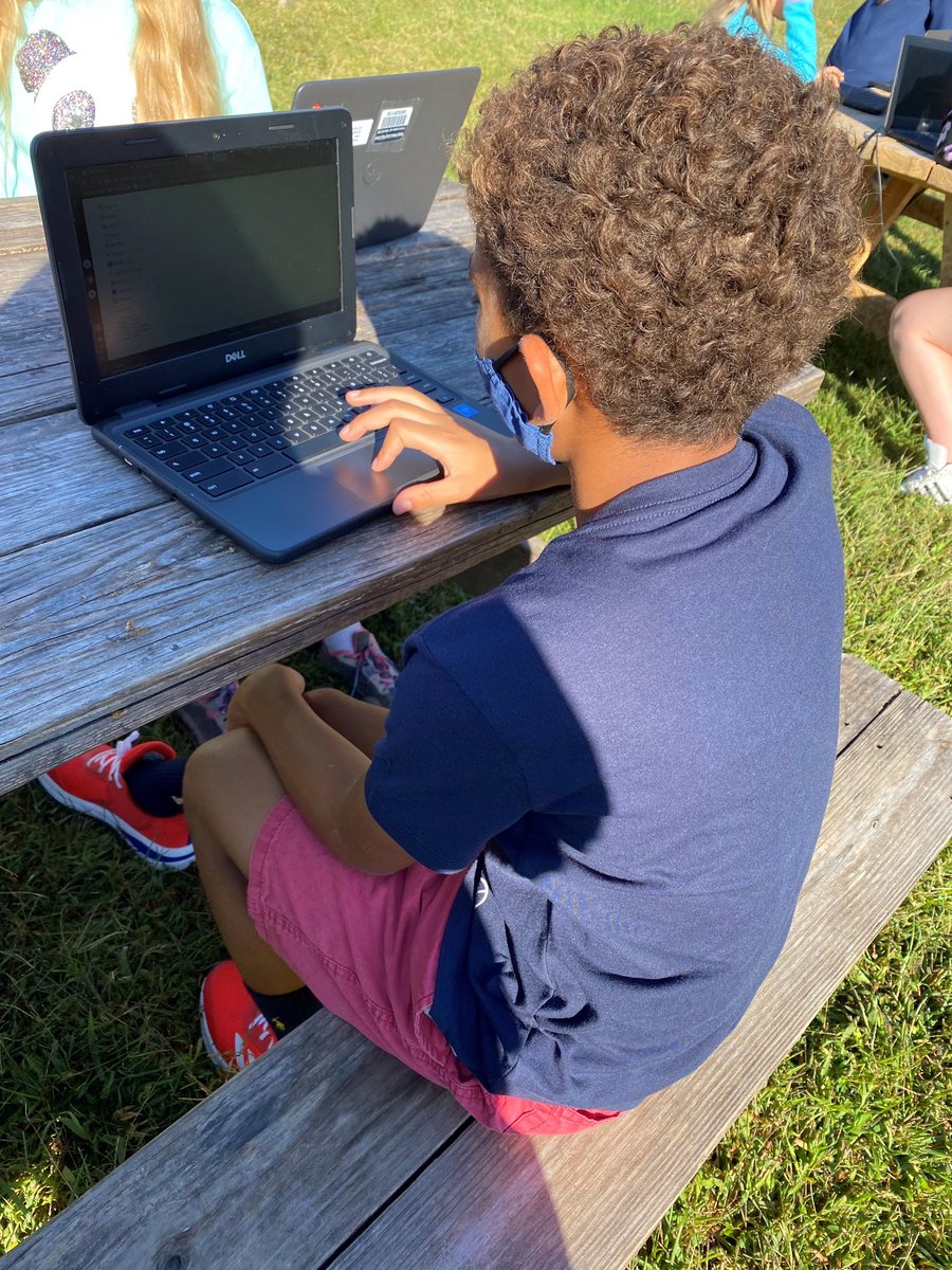TracySpain8's tweet photo. Mrs. Nowicki, Mrs. Moore, and Mr. Favale utilized the outdoor learning space to practice with We Video so that students can collaborate on creating commercials for our 25th Anniversary celebration! Way to go!
#strongertogether2021
#springerstrong
@TheParkSPESelem @HenricoSchools https://t.co/dYkOwj8DCP