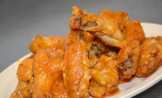 PanterasOFallon's tweet photo. This weekend, don't forget to add an order of Hot n Spicy WINGS to your game time meal! Tag a friend and enjoy! #Wings #GametimeGrub https://t.co/vPjkHocYXM https://t.co/i6gWFuxl2E