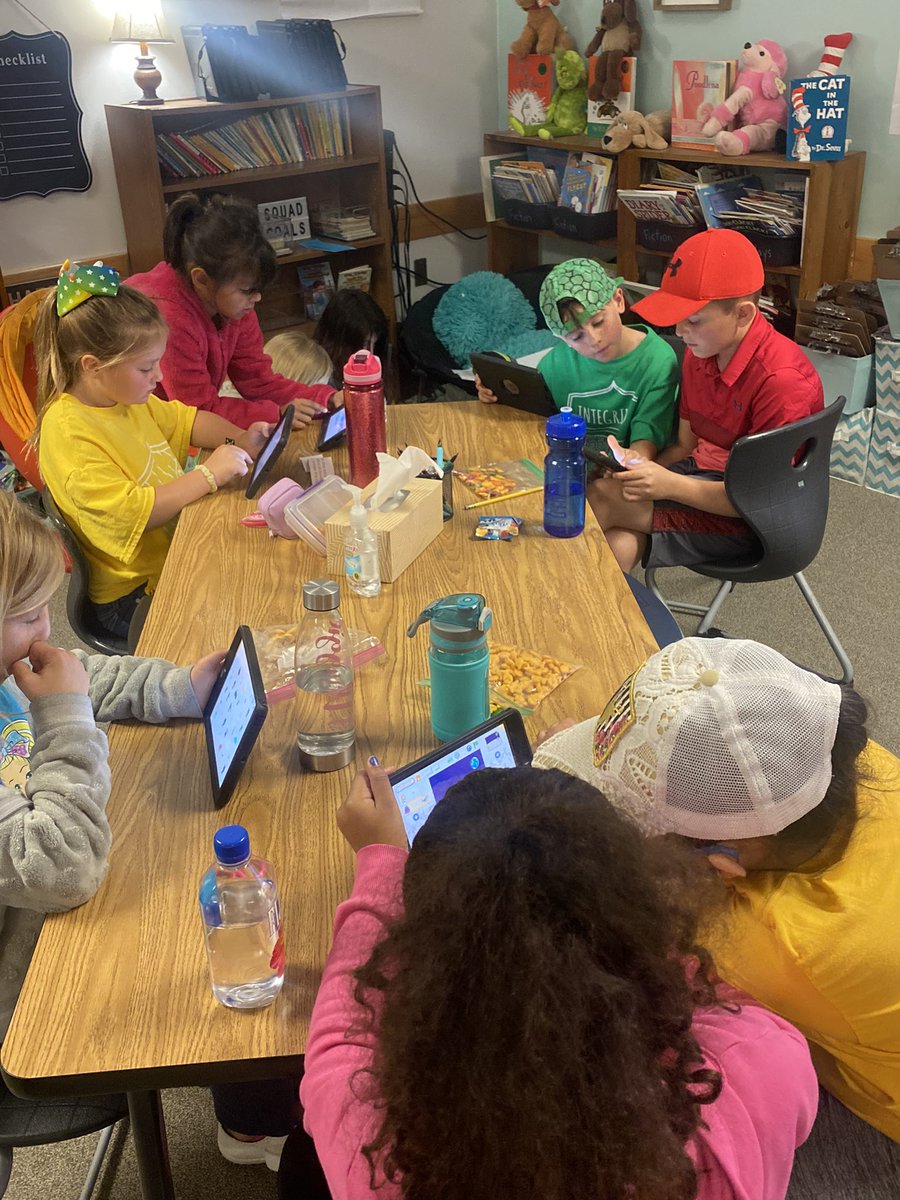 aesbinford's tweet photo. Collaborating and coding with @McPhersonAES @aesegdorf  Growing creativity, logical thinkers and problem solvers! #ActonFam #aes3rd https://t.co/D0WPvElxkC