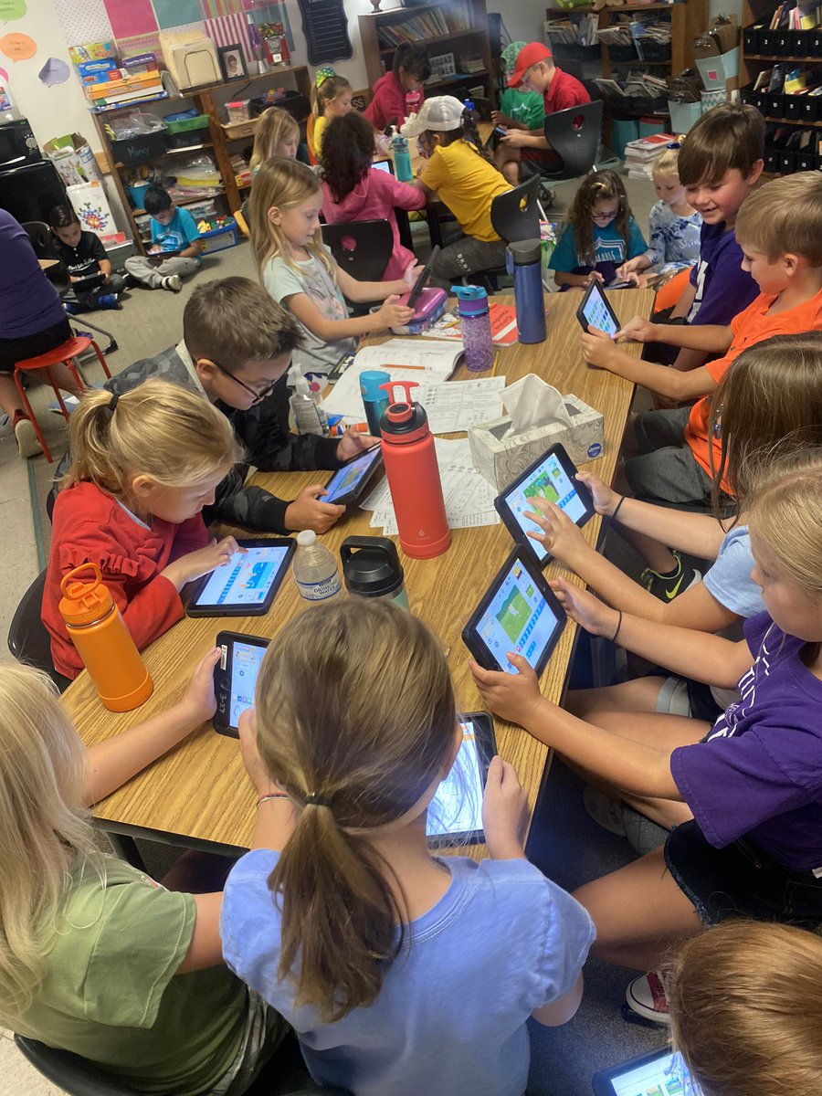 aesbinford's tweet photo. Collaborating and coding with @McPhersonAES @aesegdorf  Growing creativity, logical thinkers and problem solvers! #ActonFam #aes3rd https://t.co/D0WPvElxkC