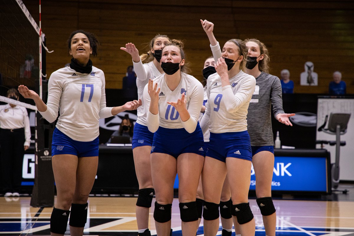GVSUVOLLEY's tweet photo. When coach says you have to wait one more day for your home opener 😩 https://t.co/cQ6qml48Wb