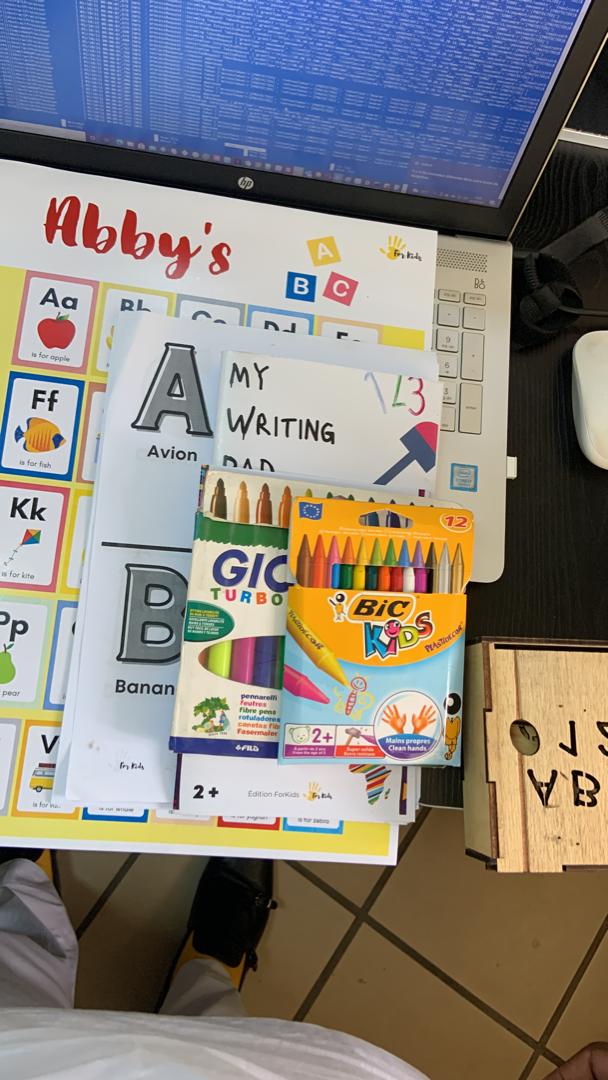forkids237's tweet photo. Happy client 🤩
#ABCBOX #Yaoundé #Douala #ForKids https://t.co/S7B68BOLRm