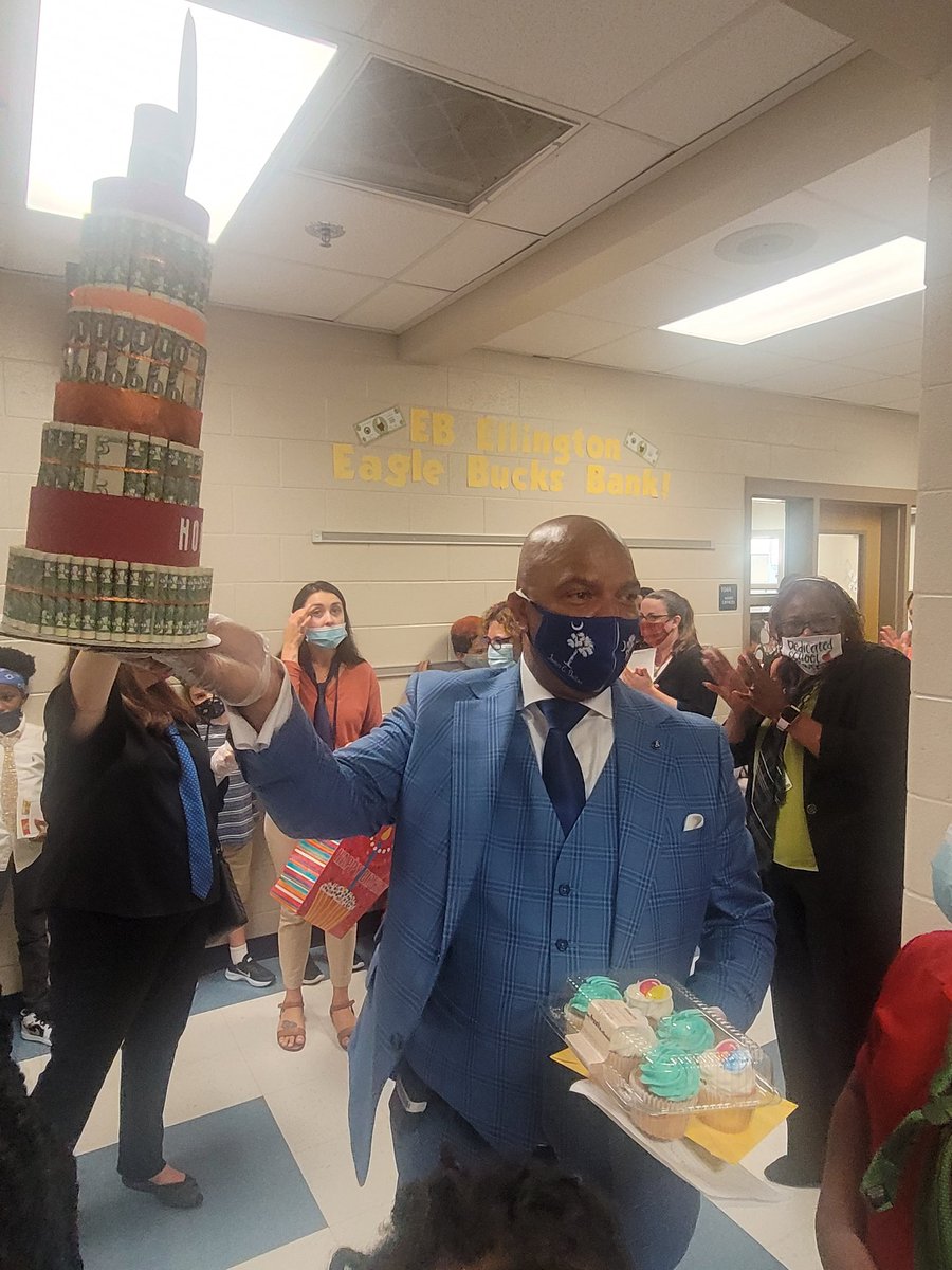 Samantha Blake tweet media