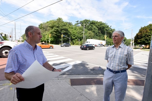 SCMirror's tweet photo. CROSSTOWN: Beyond the Crosstown LRT's western terminus, work is already underway on a further extension to the airport. Tamara Shephard reports. https://t.co/yDnmMl8jZi #CrosstownCommunities #TOpoli #EWCE @stephenholyday #Etobicoke #TTC https://t.co/YPuEmNROI9