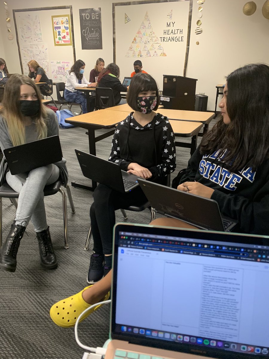 Coach105's tweet photo. In our health class, Through Station Rotation Blended Learning Model, Students learned about Self Worth and how they all are valuable. #CampusBadges #PatriotStrong https://t.co/8dkgq2lynk