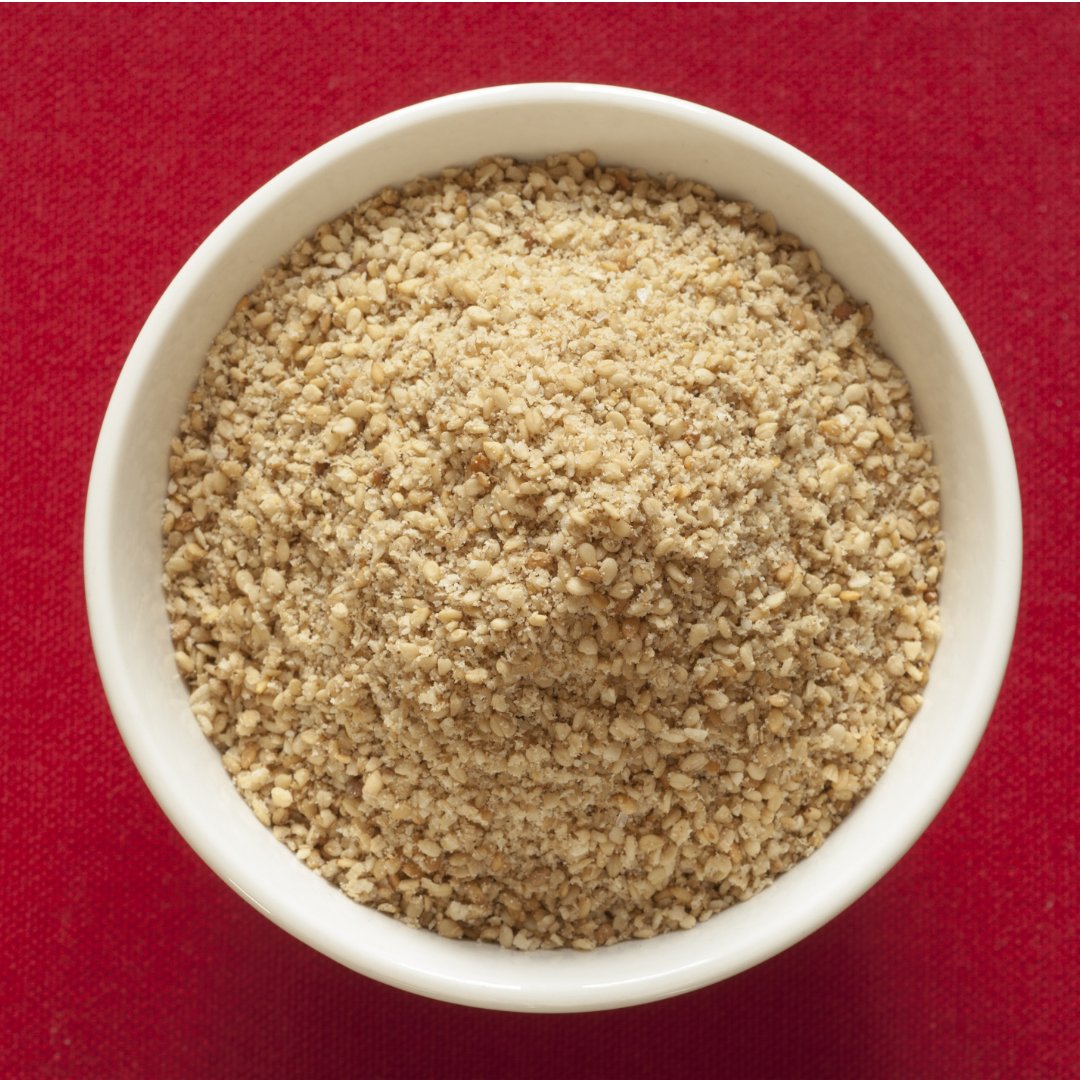 Gomasio maken is supersimpel, smaakt superjammie èn is supergezond want sesam zit bommetjevol calcium. Bekijk het recept hier!

greenage.nl/gomasio/