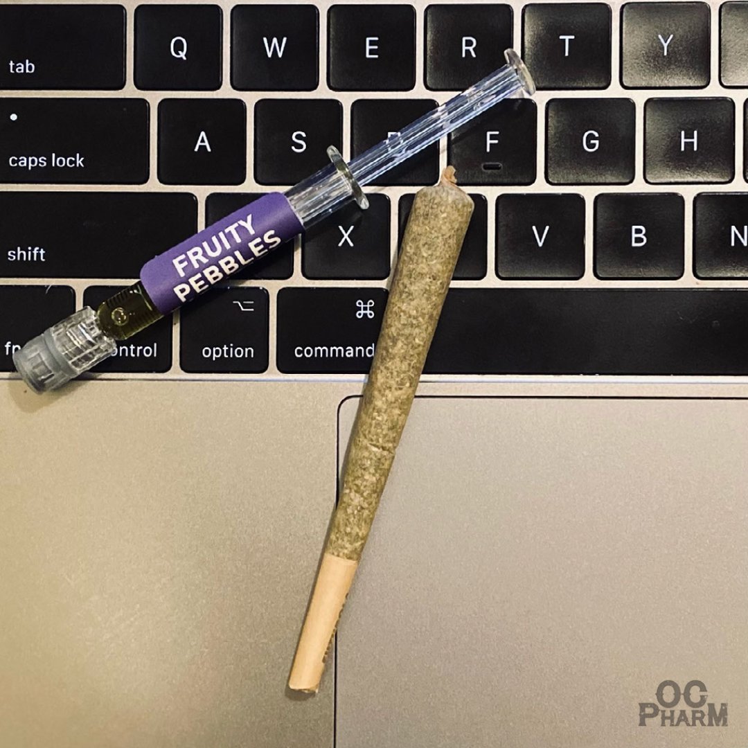 The perks of working from home! 😗💨
🤫

#OCPharm #cannabiscommunity #workload #workfromhome